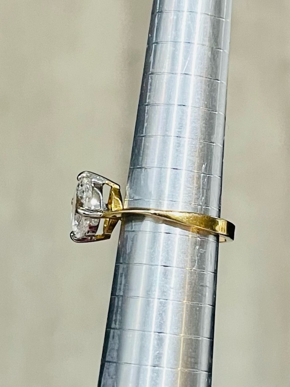 2 Carat Look Solitaire Ring 14K Gold Electroplated Size 6.25 - Picture 10 of 16